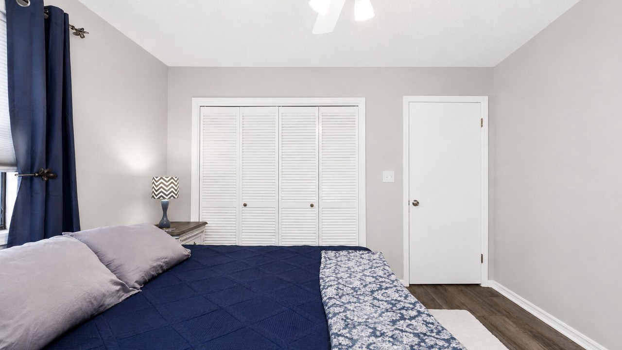 Photo of Bedroom in Grove