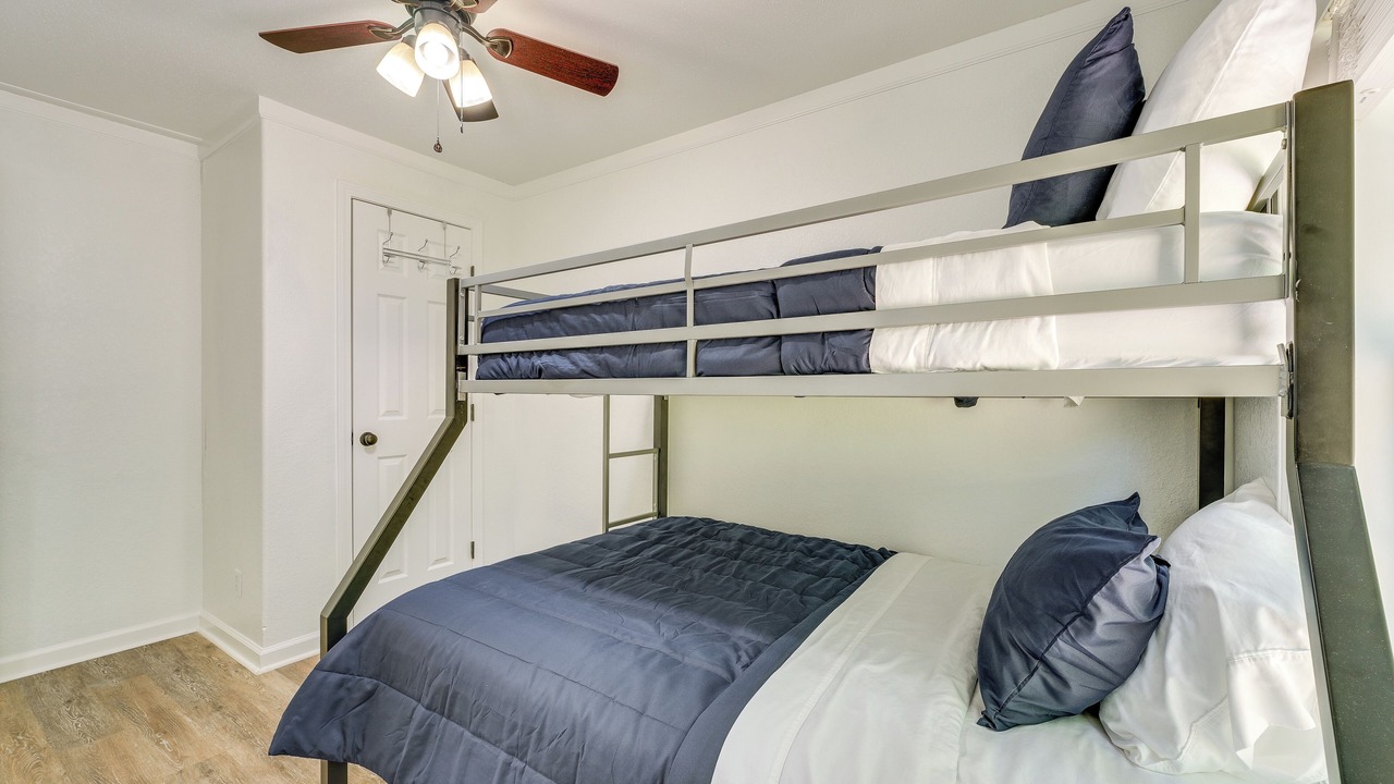 Photo of Bedroom in Shell Knob