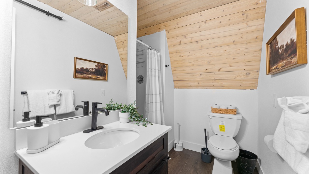 Photo of Bathroom in Branson