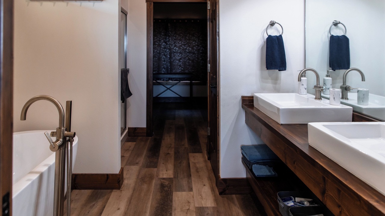 Photo of Bathroom in Kimberling City