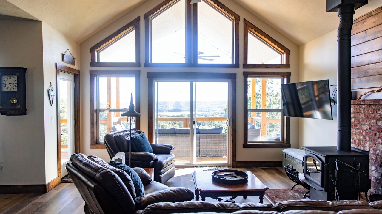 Photo of Livingroom in Kimberling City