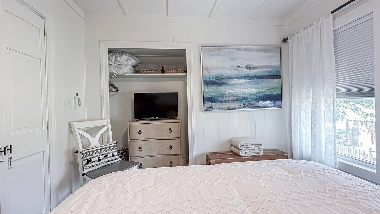 Photo of Bedroom in Morehead City