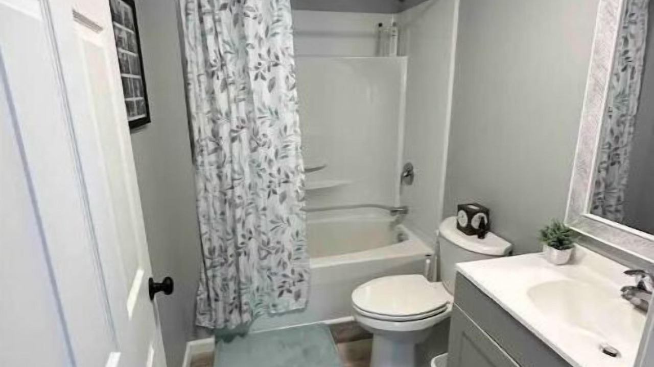 Photo of Bathroom in Shepherdsville