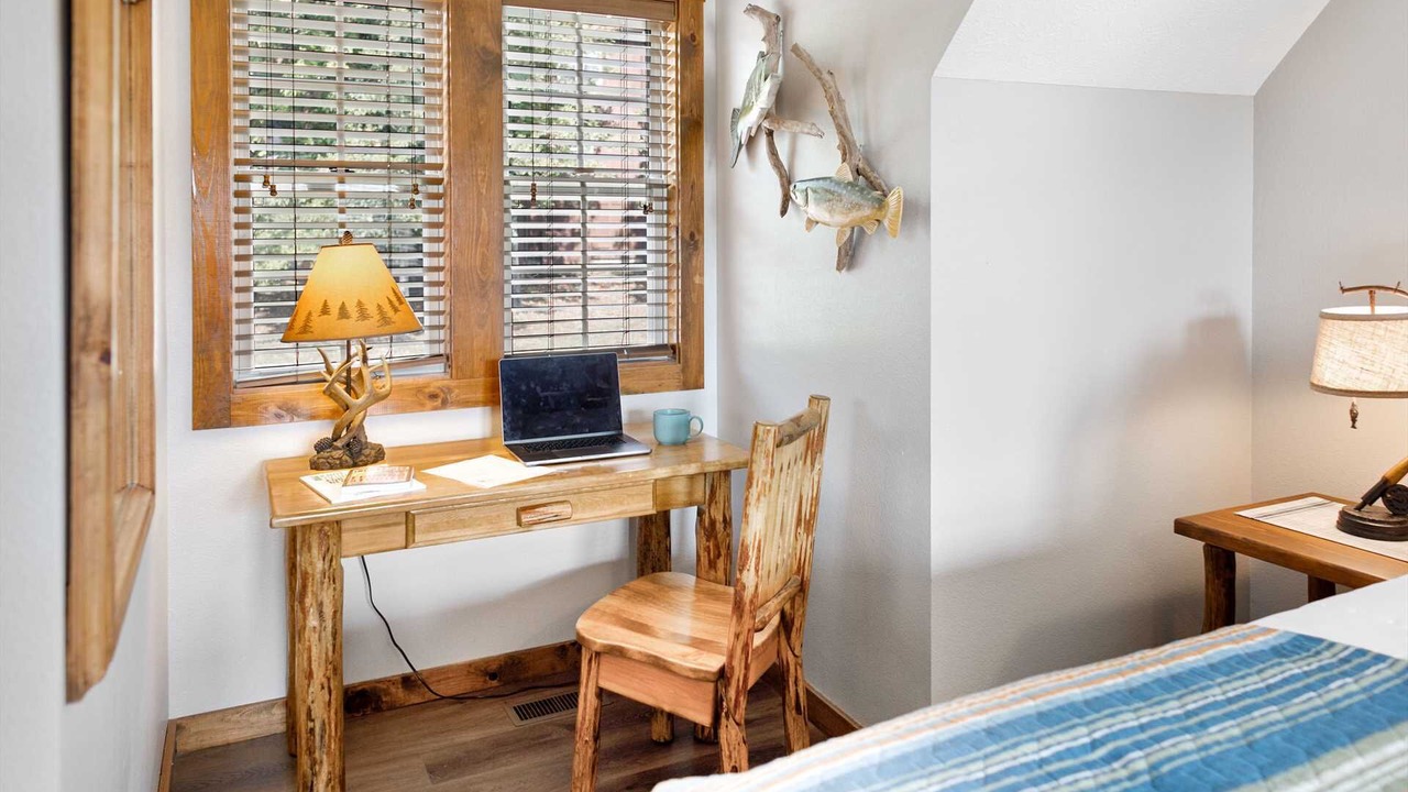 Photo of Bedroom in Reeds Spring