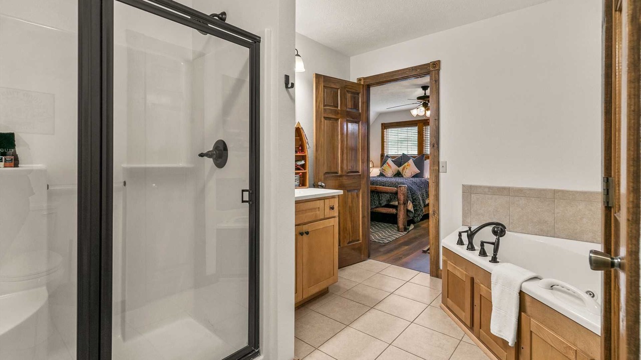 Photo of Bathroom in Reeds Spring