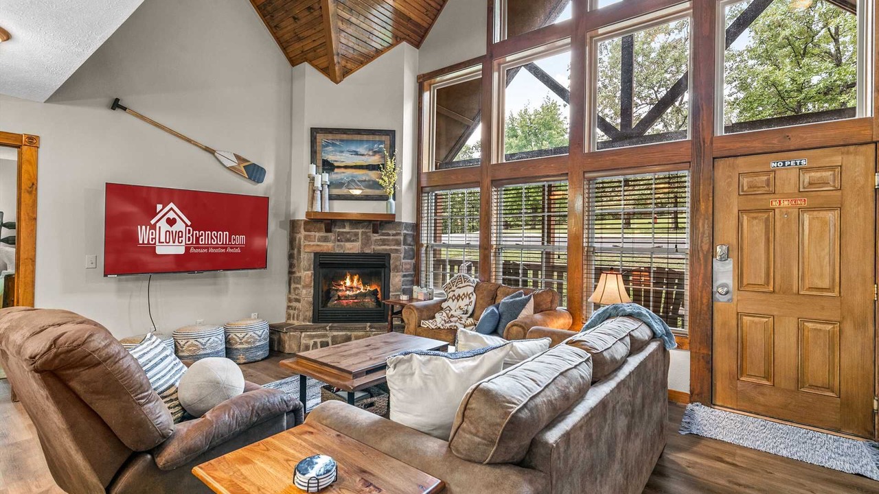 Photo of Livingroom in Reeds Spring