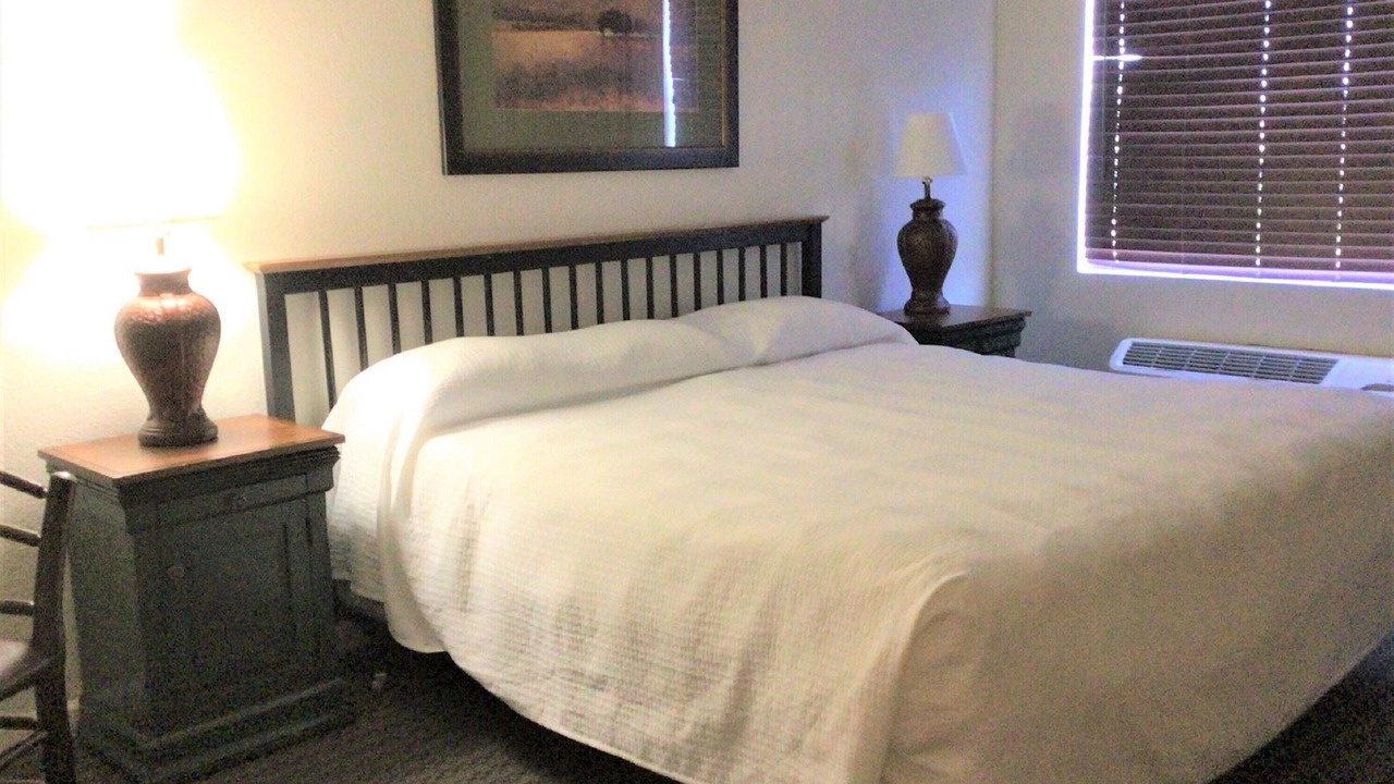 Photo of Bedroom in Branson Theater District