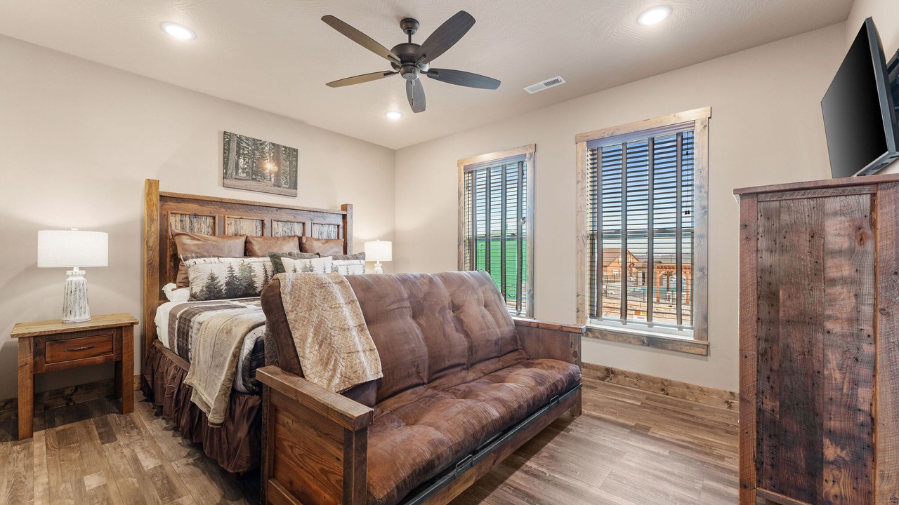 Photo of Bedroom in Kimberling City