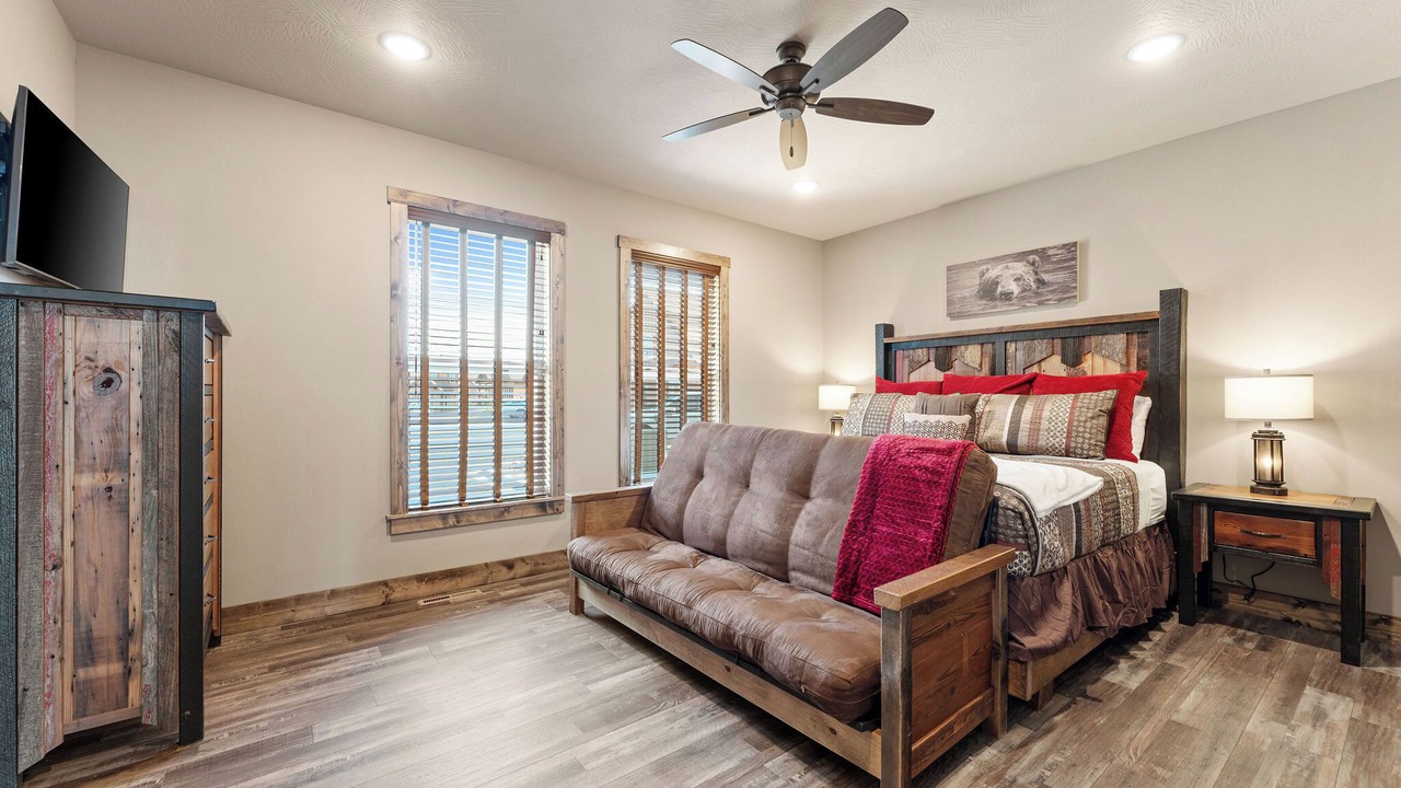 Photo of Bedroom in Kimberling City
