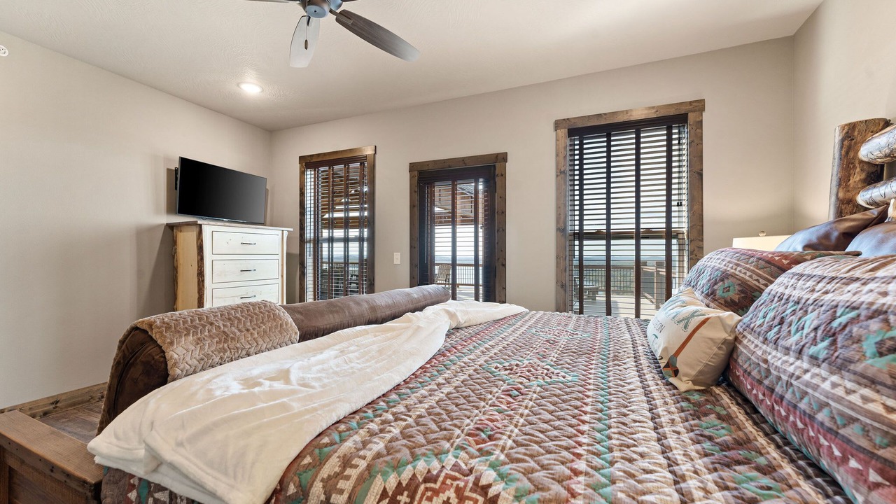 Photo of Bedroom in Kimberling City