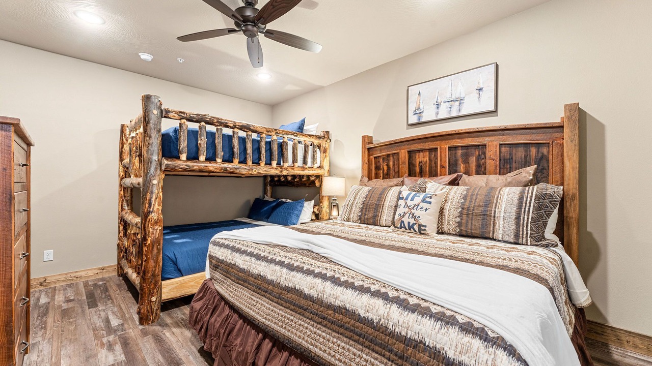 Photo of Bedroom in Kimberling City