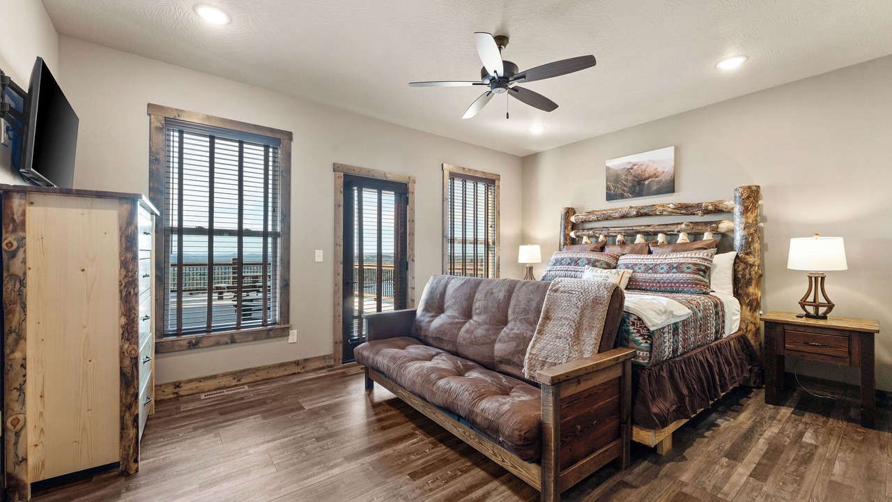 Photo of Livingroom in Kimberling City