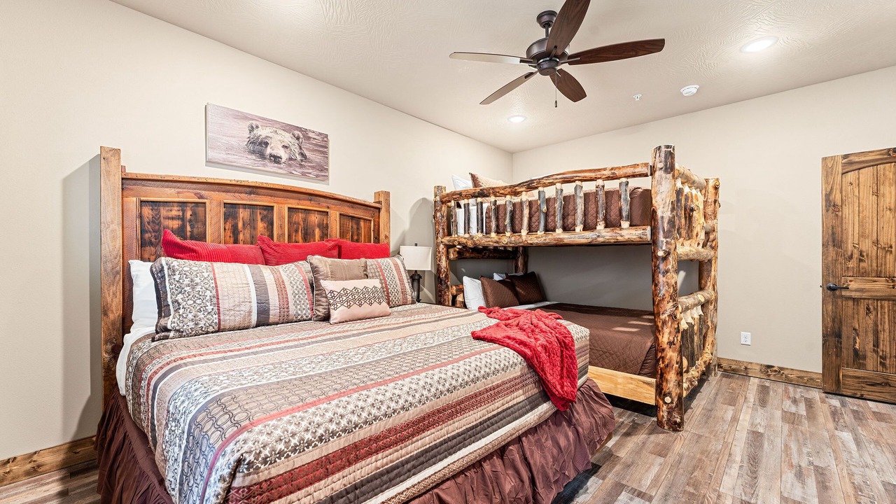 Photo of Bedroom in Kimberling City