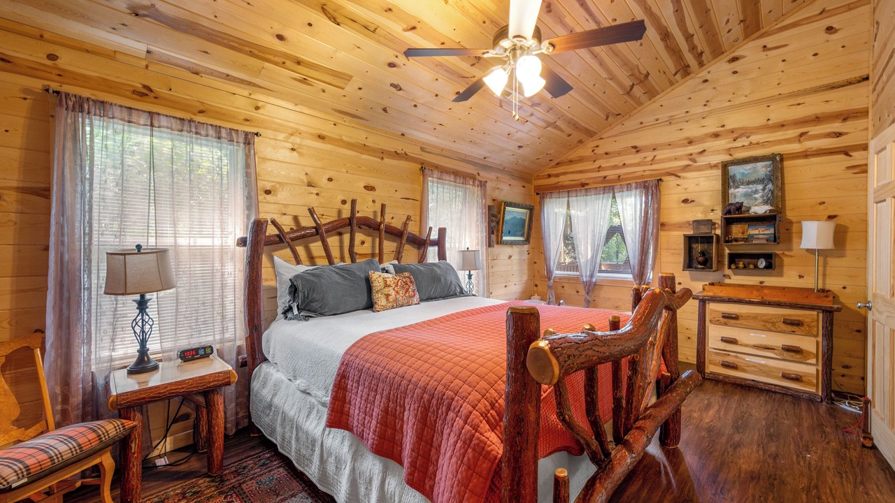 Photo of Bedroom in Pigeon Forge