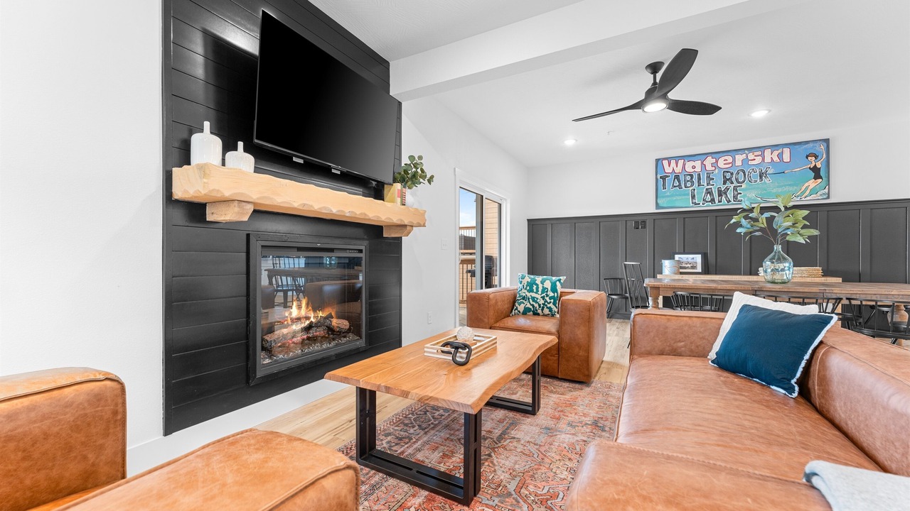 Photo of Livingroom in Kimberling City