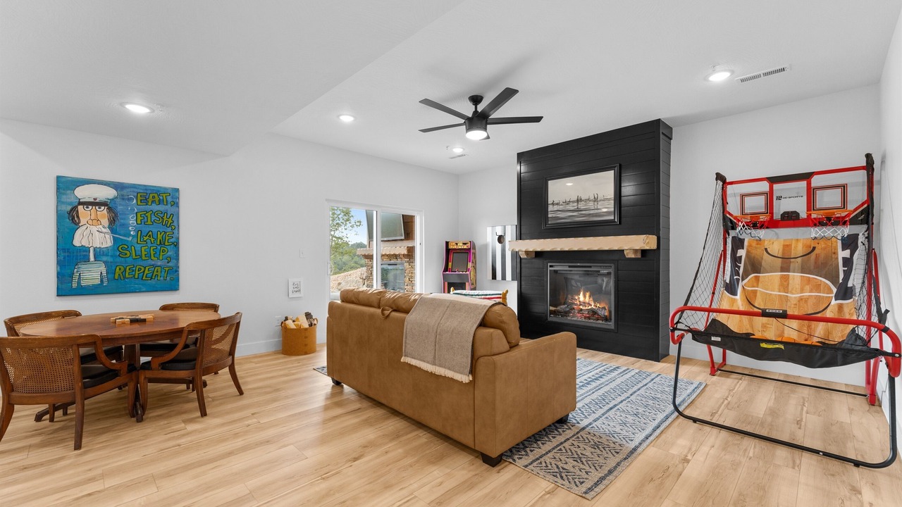 Photo of Bedroom in Kimberling City