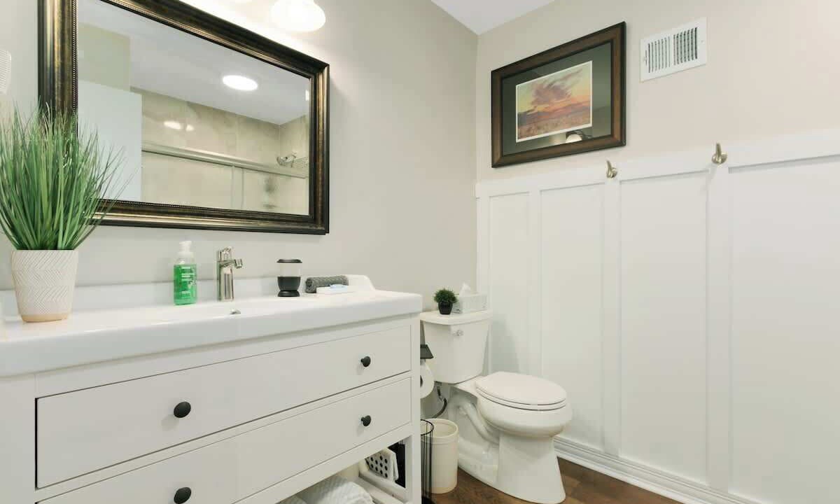 Photo of Bathroom in Nall Hills