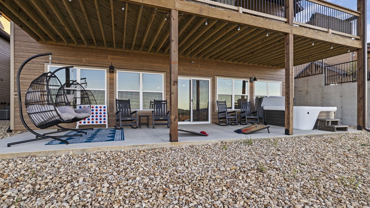 Photo of Patio Balcony in Kimberling City