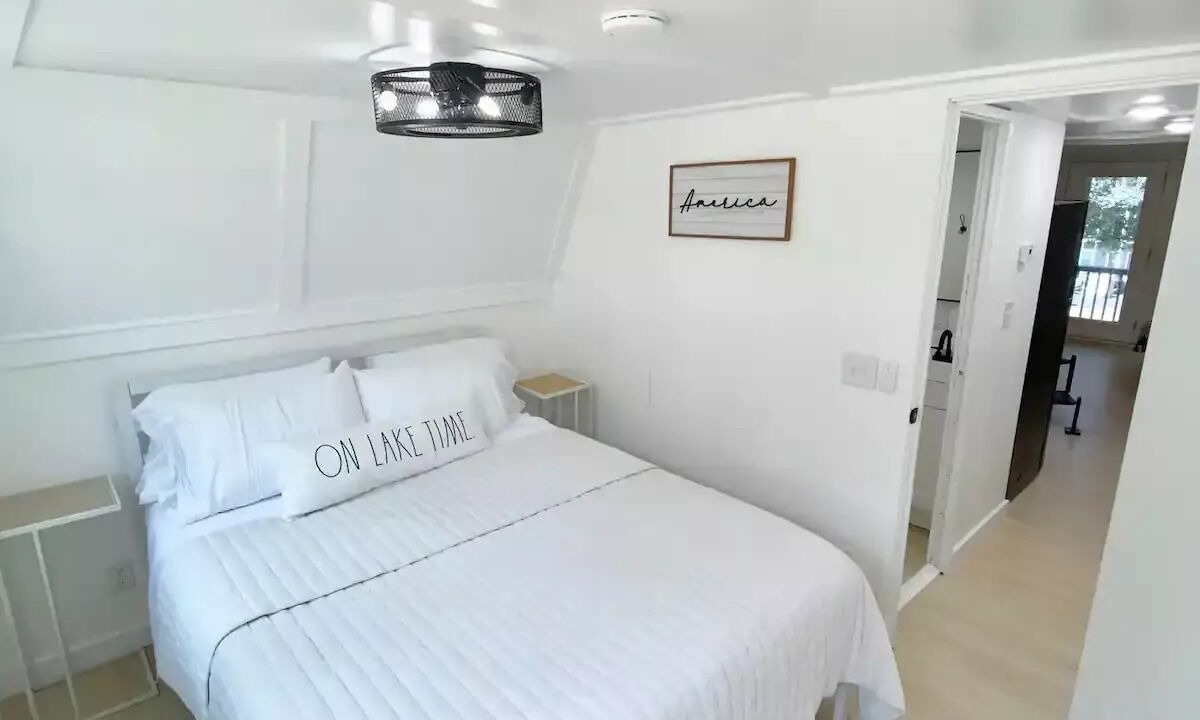 Photo of Bedroom in Lampe