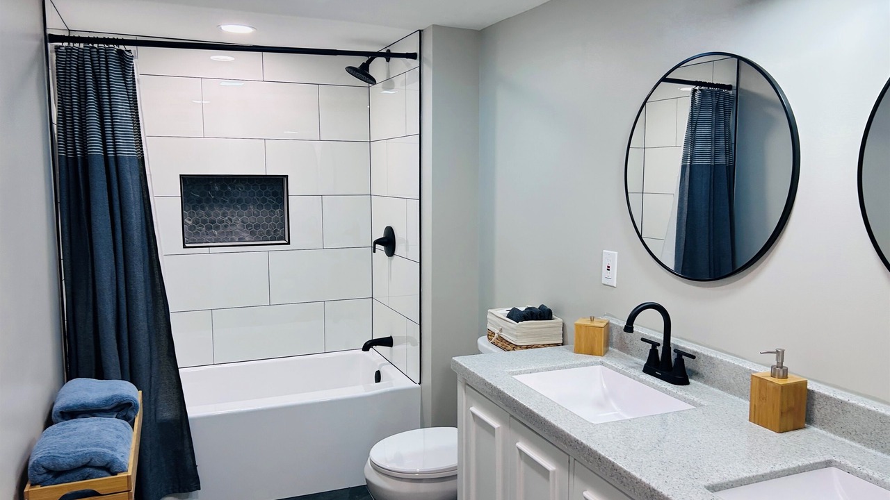 Photo of Bathroom in Radcliff