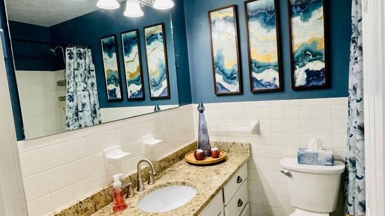 Photo of Bathroom in Radcliff