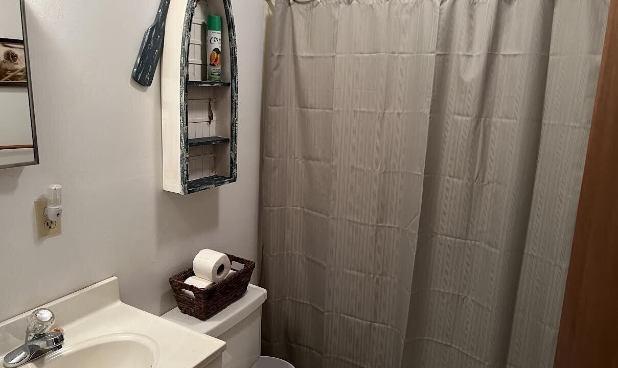 Photo of Bathroom in Samburg
