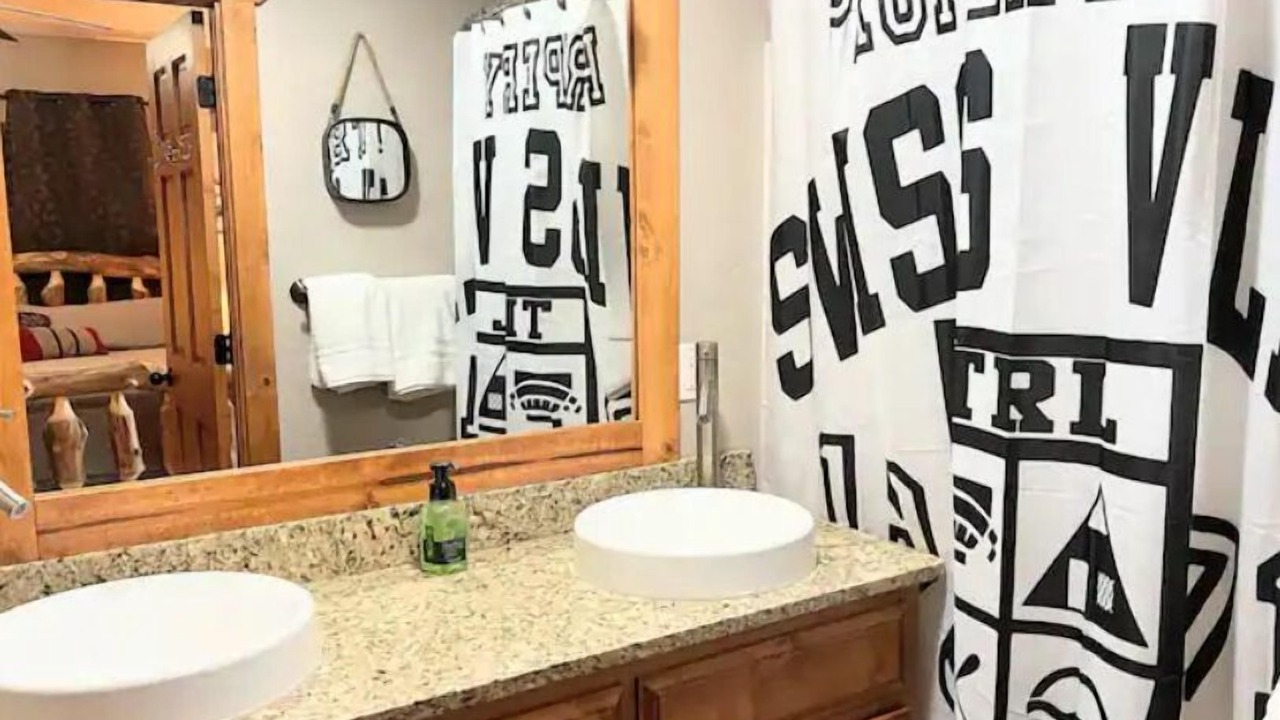 Photo of Bathroom in Lampe