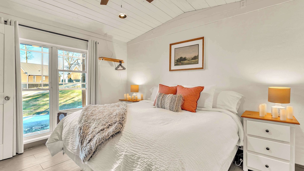 Photo of Bedroom in South Pittsburg
