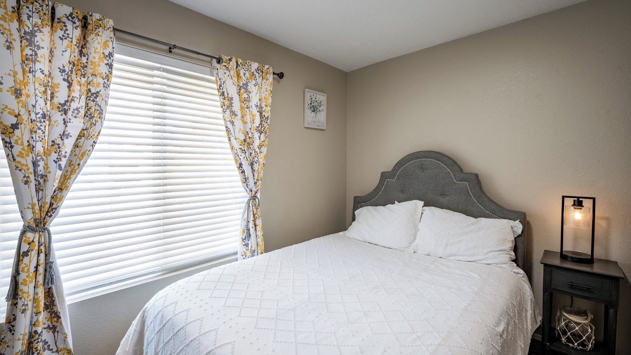 Photo of Bedroom in Westgate Heights