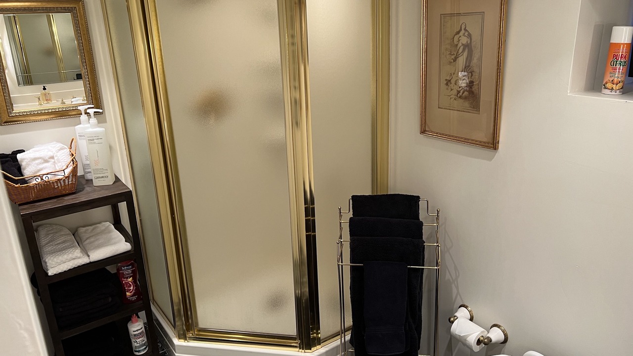 Photo of Bathroom in Butchertown