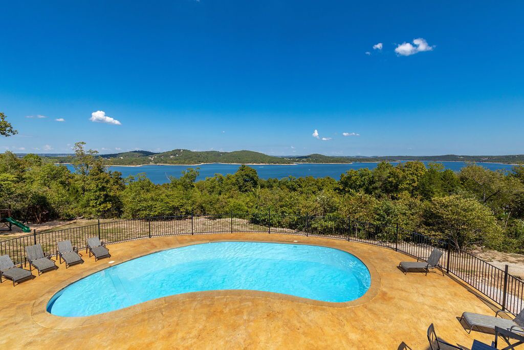 Photo of Outdoor in Blue Eye