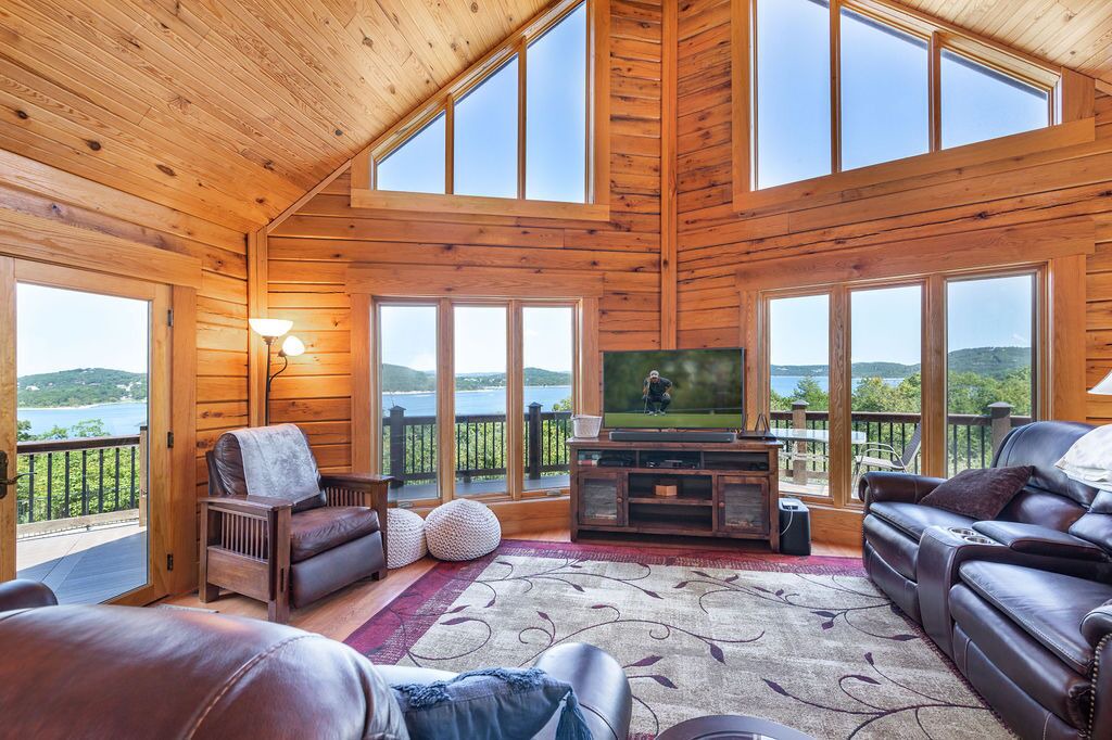 Photo of Livingroom in Blue Eye