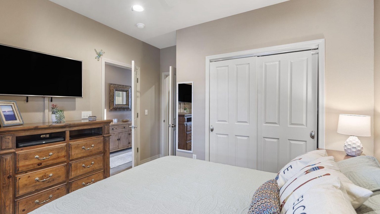 Photo of Bedroom in Hollister