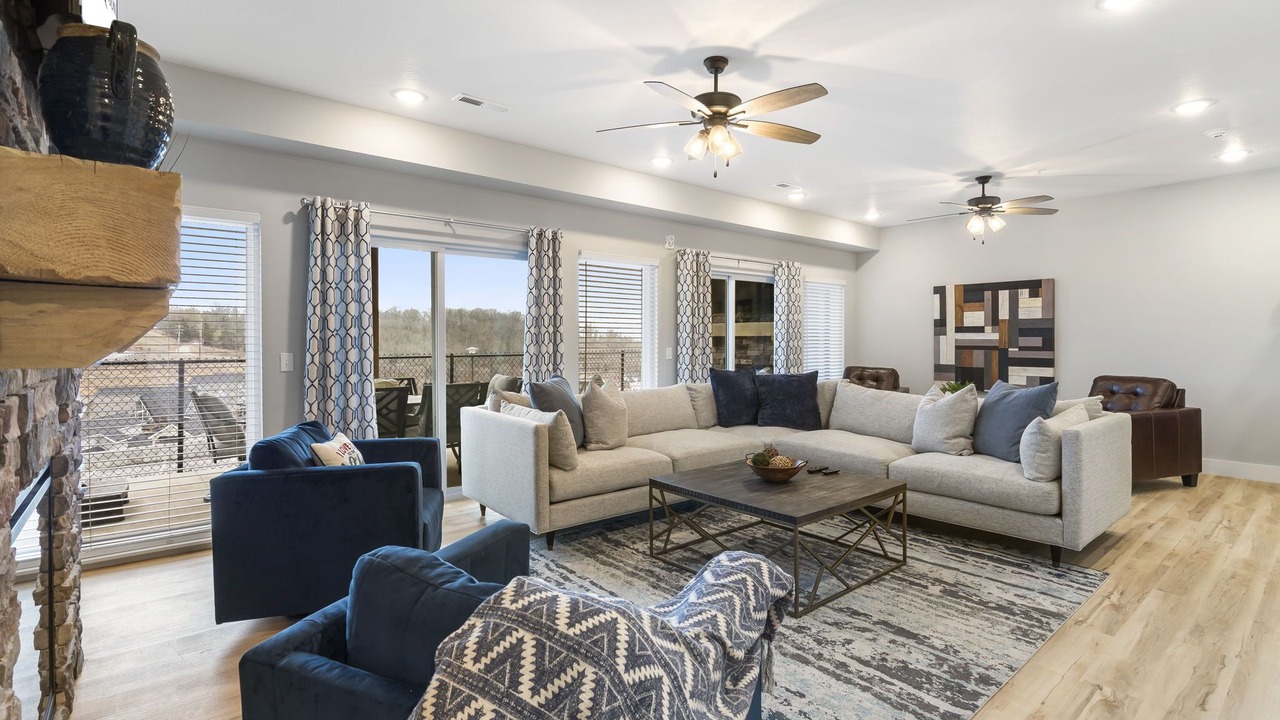 Photo of Livingroom in Table Rock