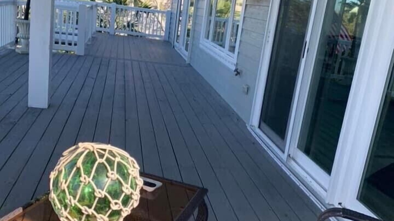 Photo of Patio Balcony in Emerald Isle