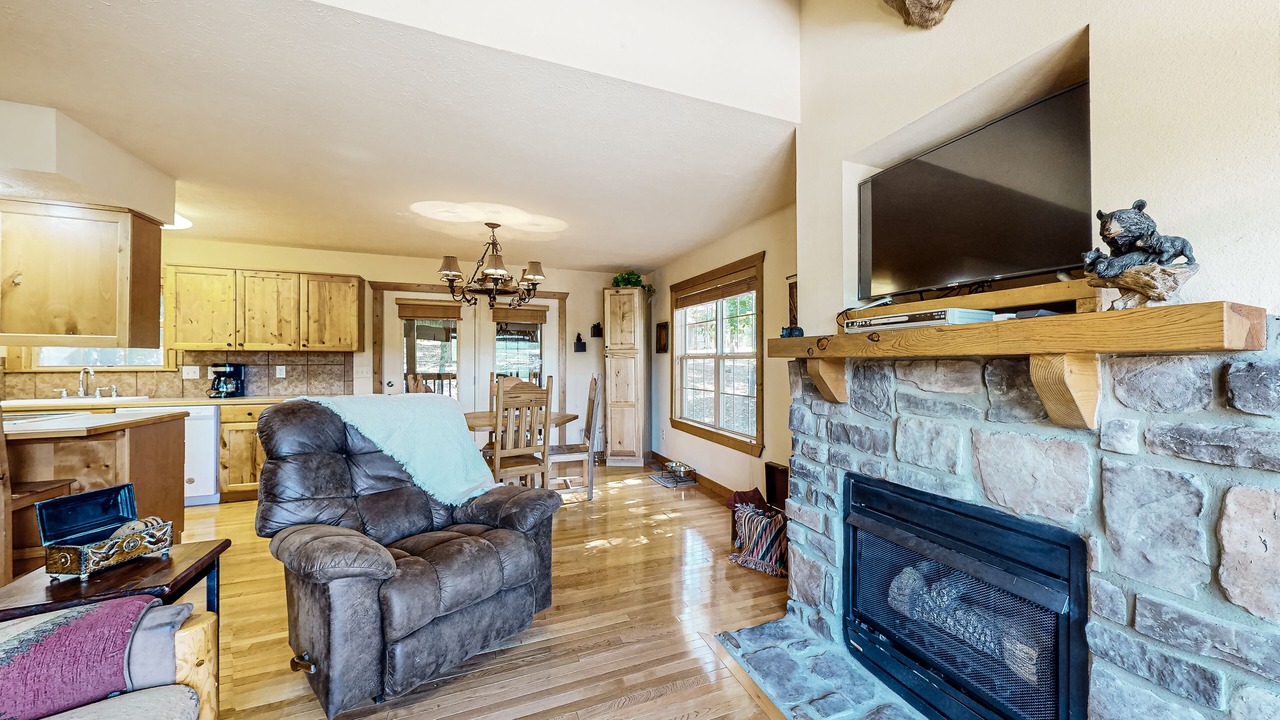 Photo of Livingroom in Reeds Spring