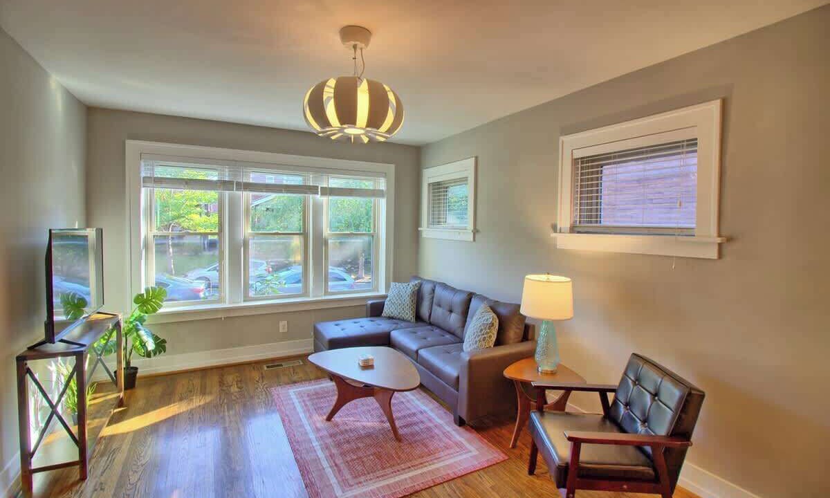 Photo of Livingroom in St. Louis