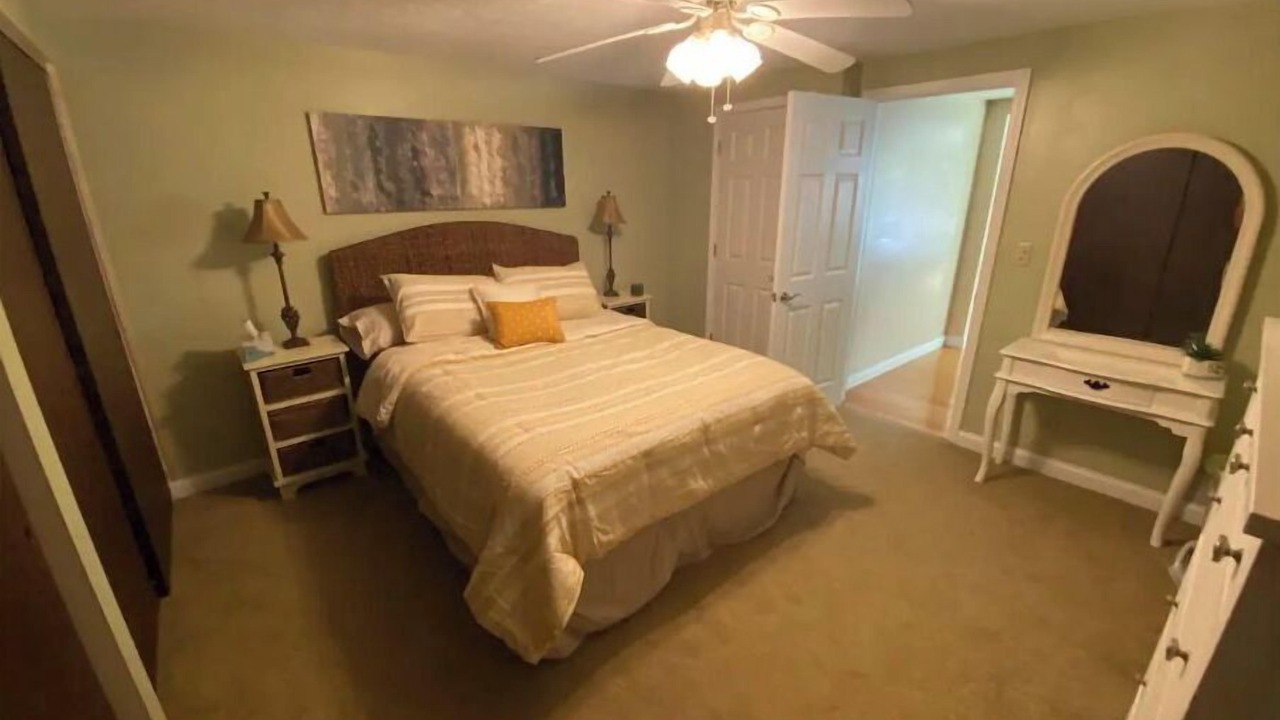 Photo of Bedroom in Highland Heights