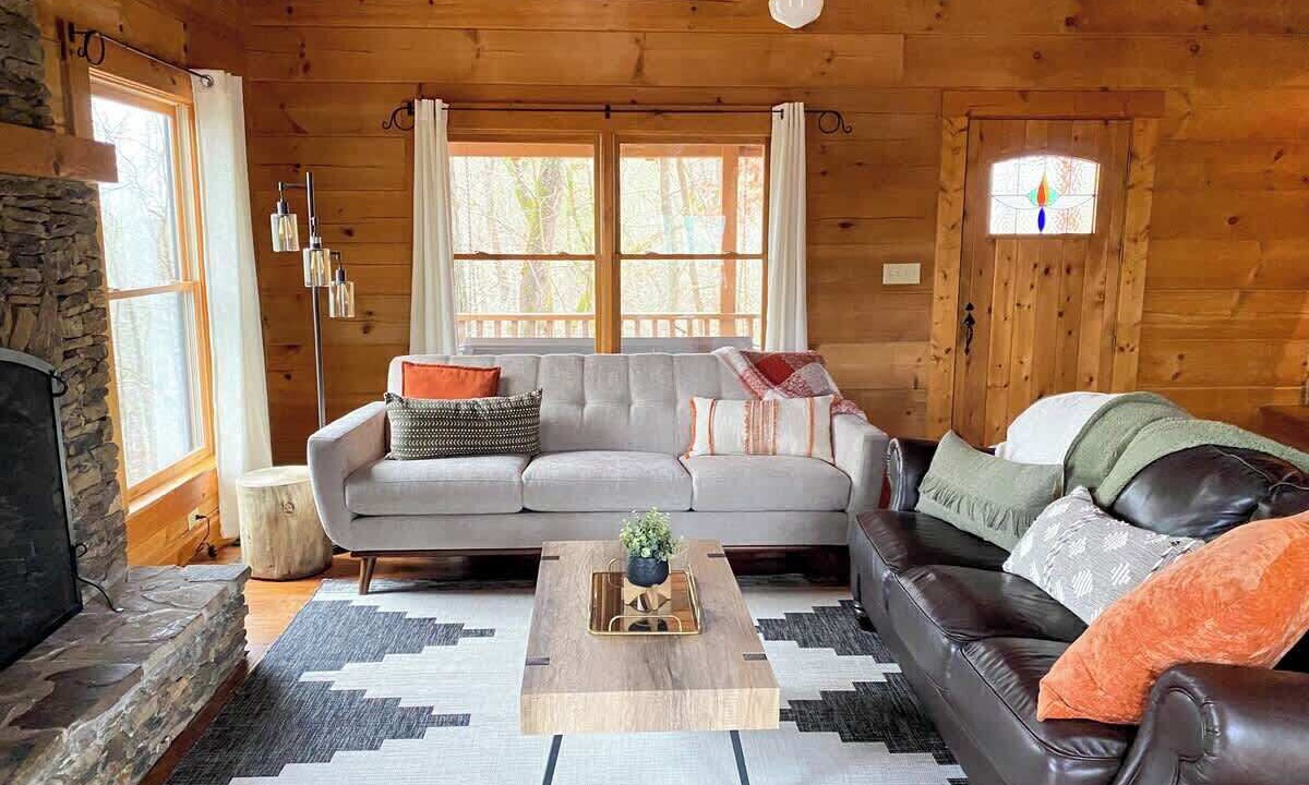 Photo of Livingroom in Benton