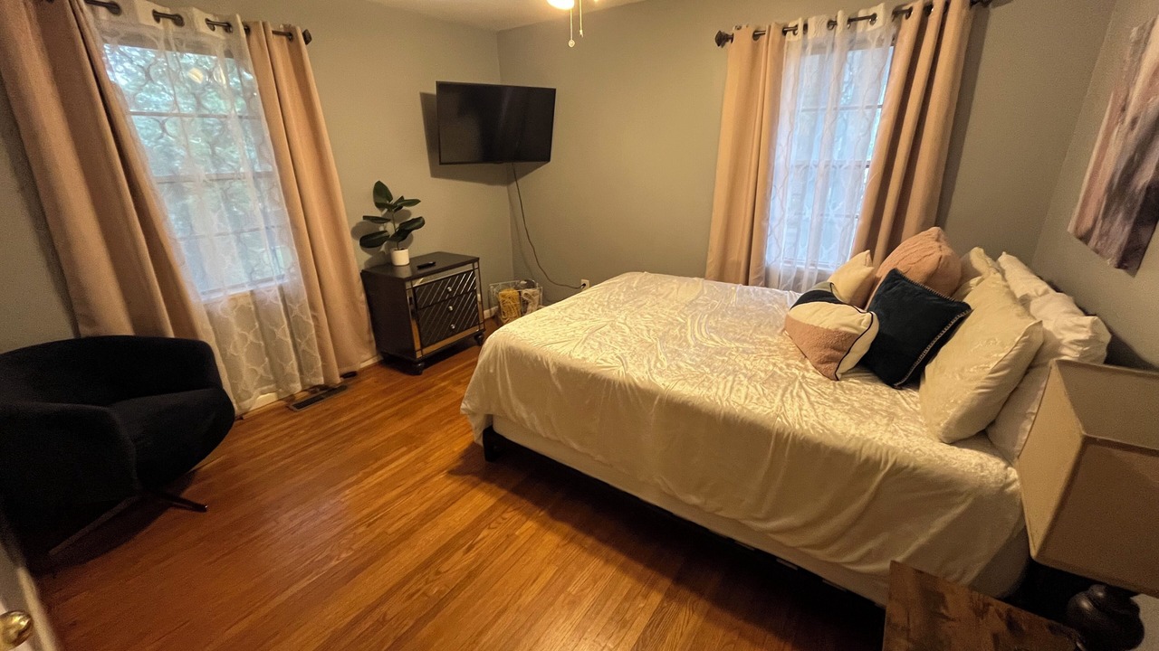 Photo of Bedroom in Hillcrest
