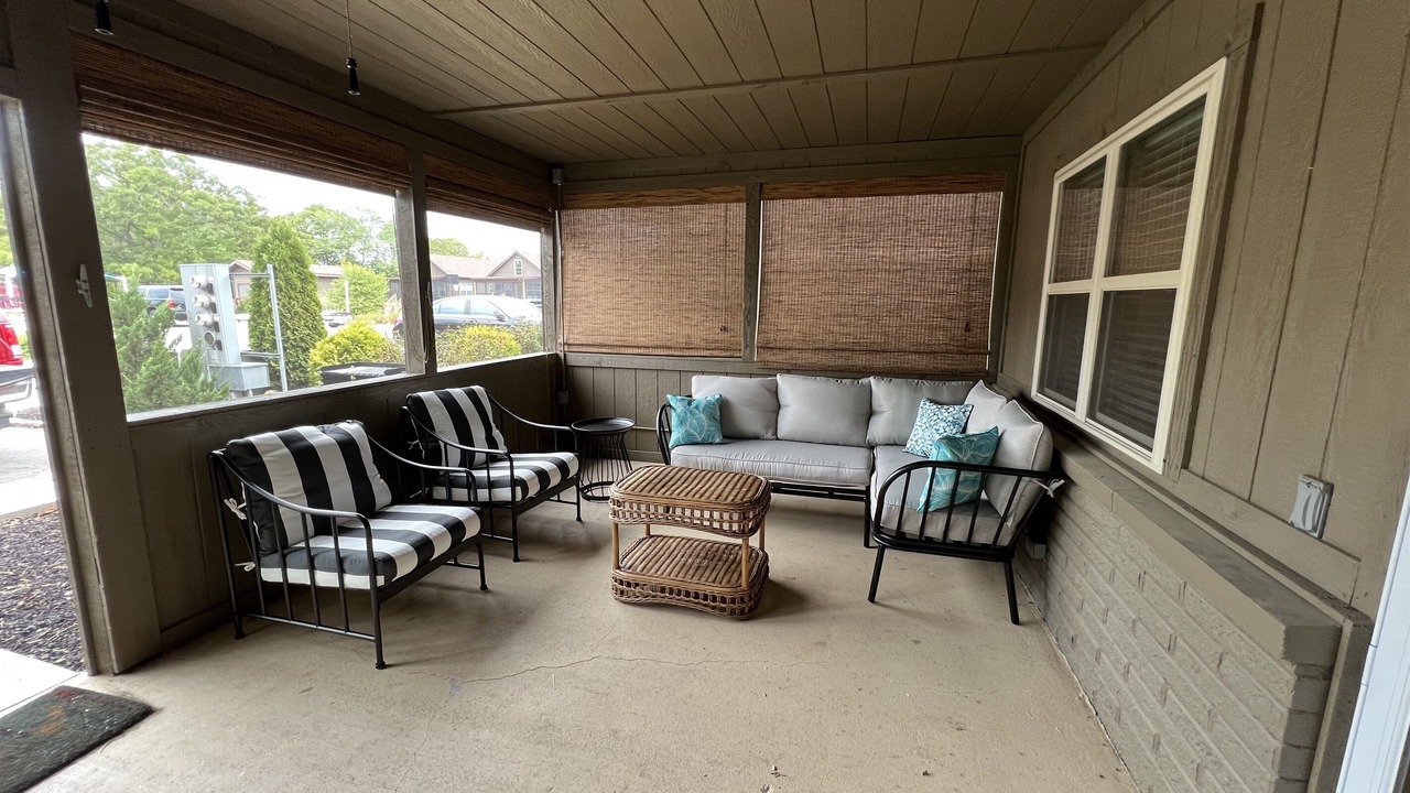 Photo of Patio Balcony in Lampe