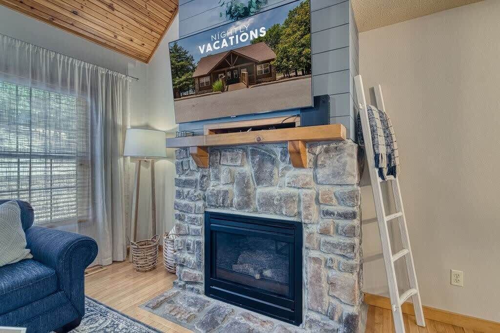 Photo of Livingroom in Reeds Spring