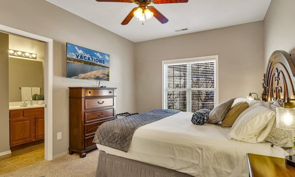 Photo of Bedroom in Branson West
