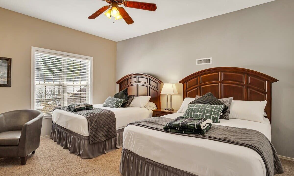 Photo of Bedroom in Branson West