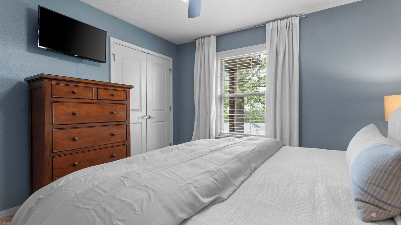 Photo of Bedroom in Branson Theater District