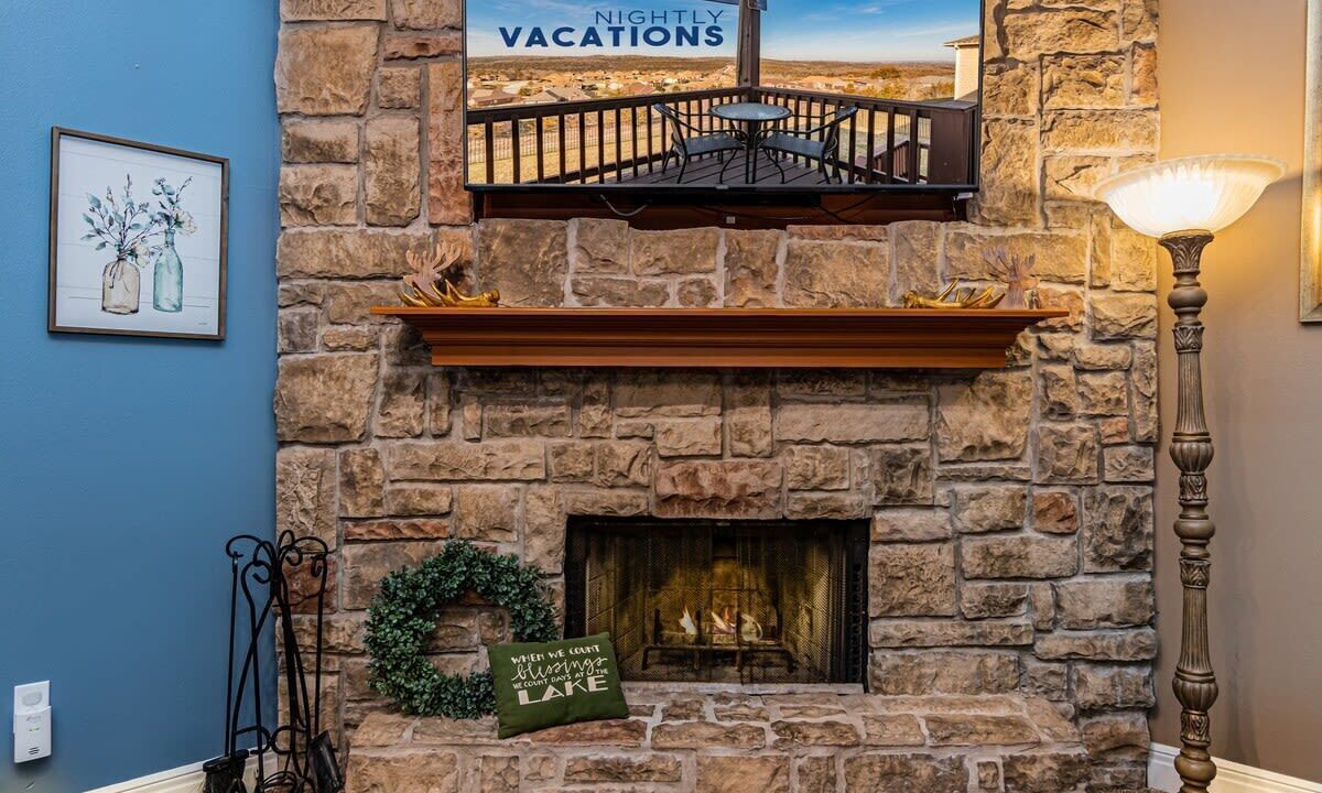 Photo of Livingroom in Fieldstone Bluffs