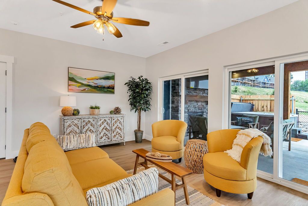 Photo of Livingroom in Table Rock