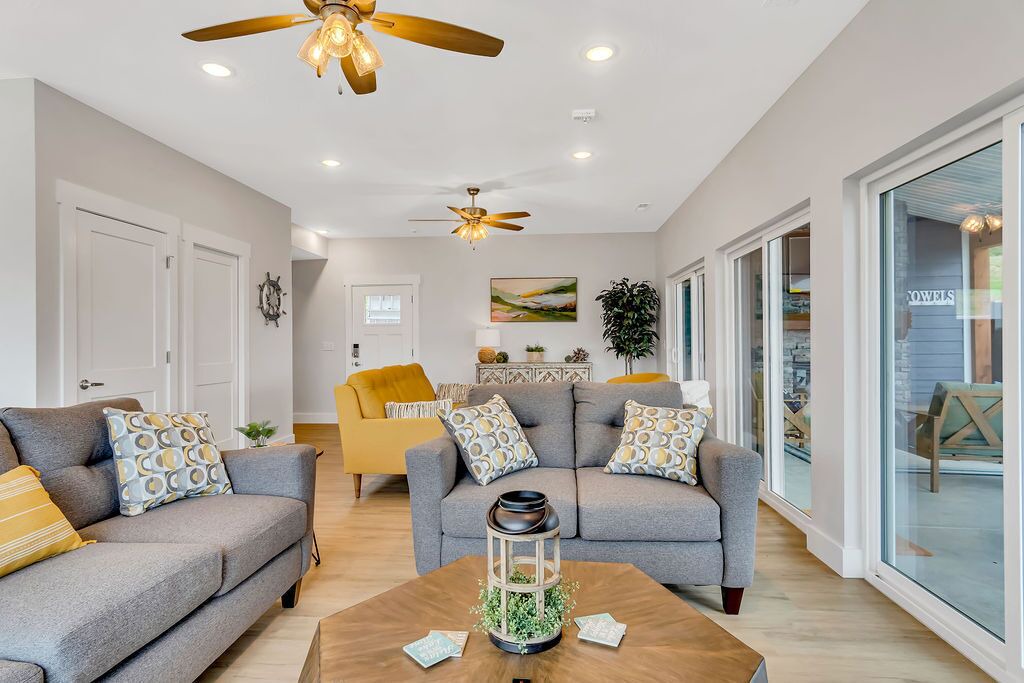 Photo of Livingroom in Table Rock
