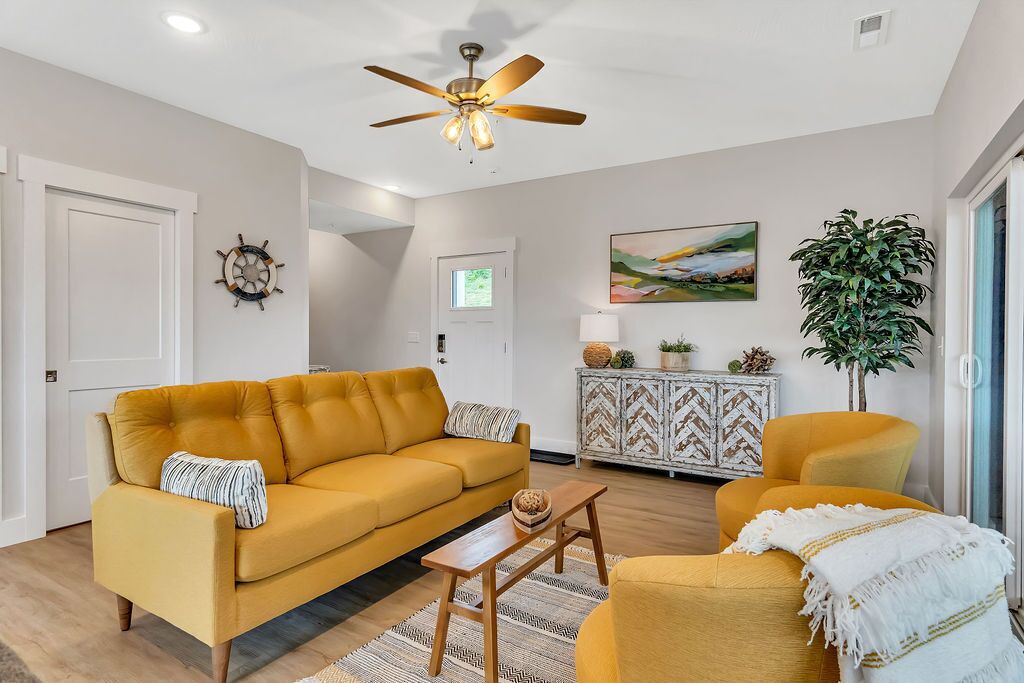 Photo of Livingroom in Table Rock