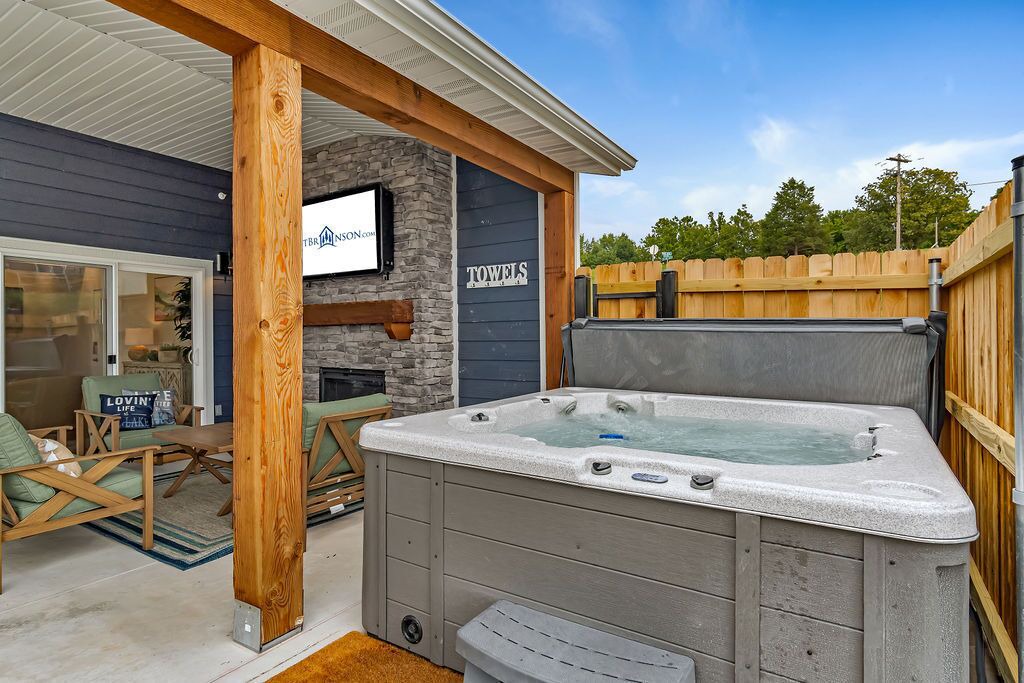 Photo of Patio Balcony in Table Rock
